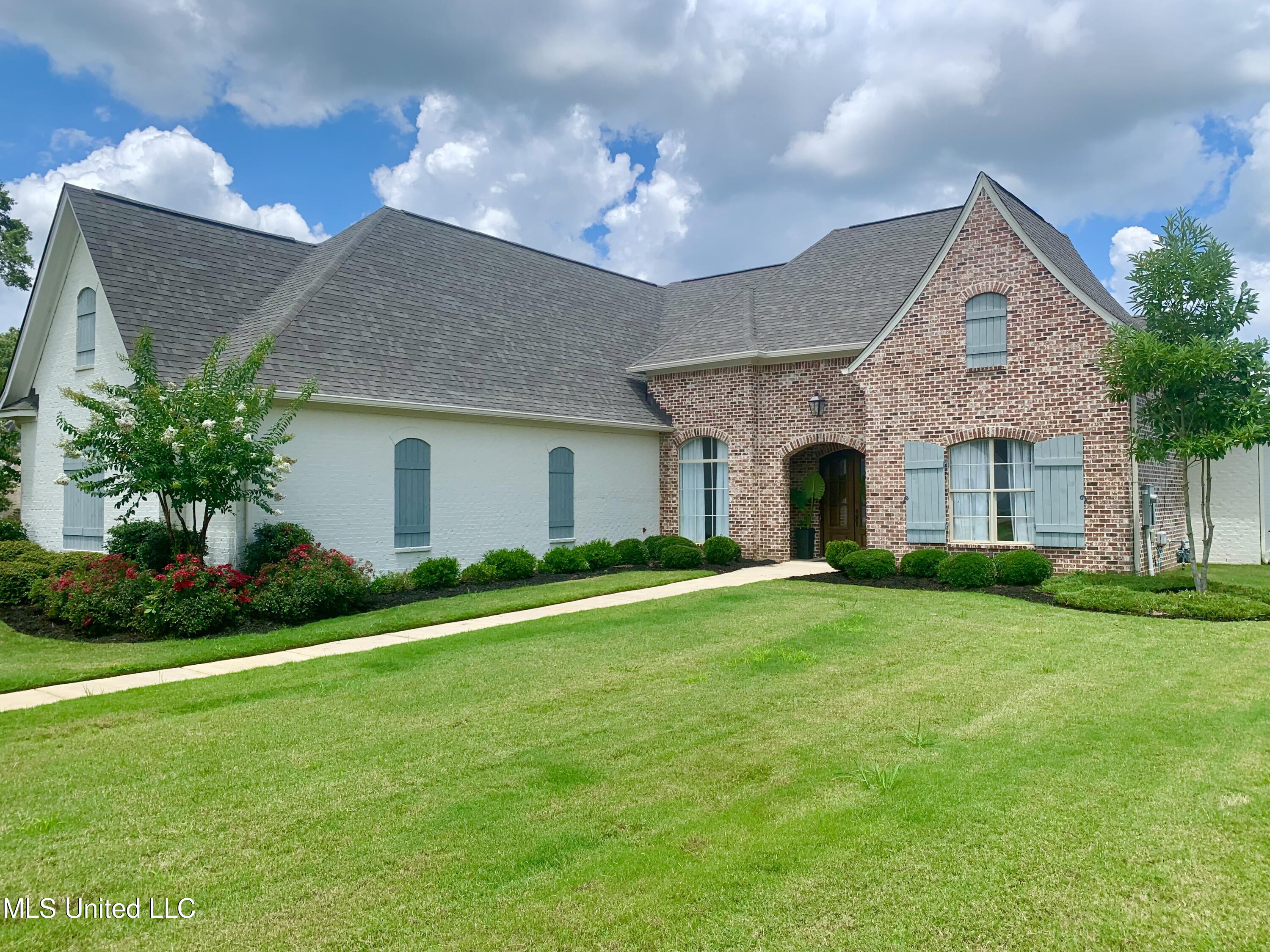 203 First Colony Boulevard Madison, MS 39110 - Photo 2 of 100 IMG_0540