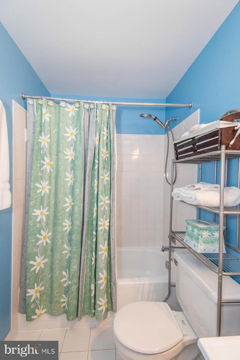 8754 Ridge Hollow Court Springfield, VA 22152 - Photo 22 of 29 Bath