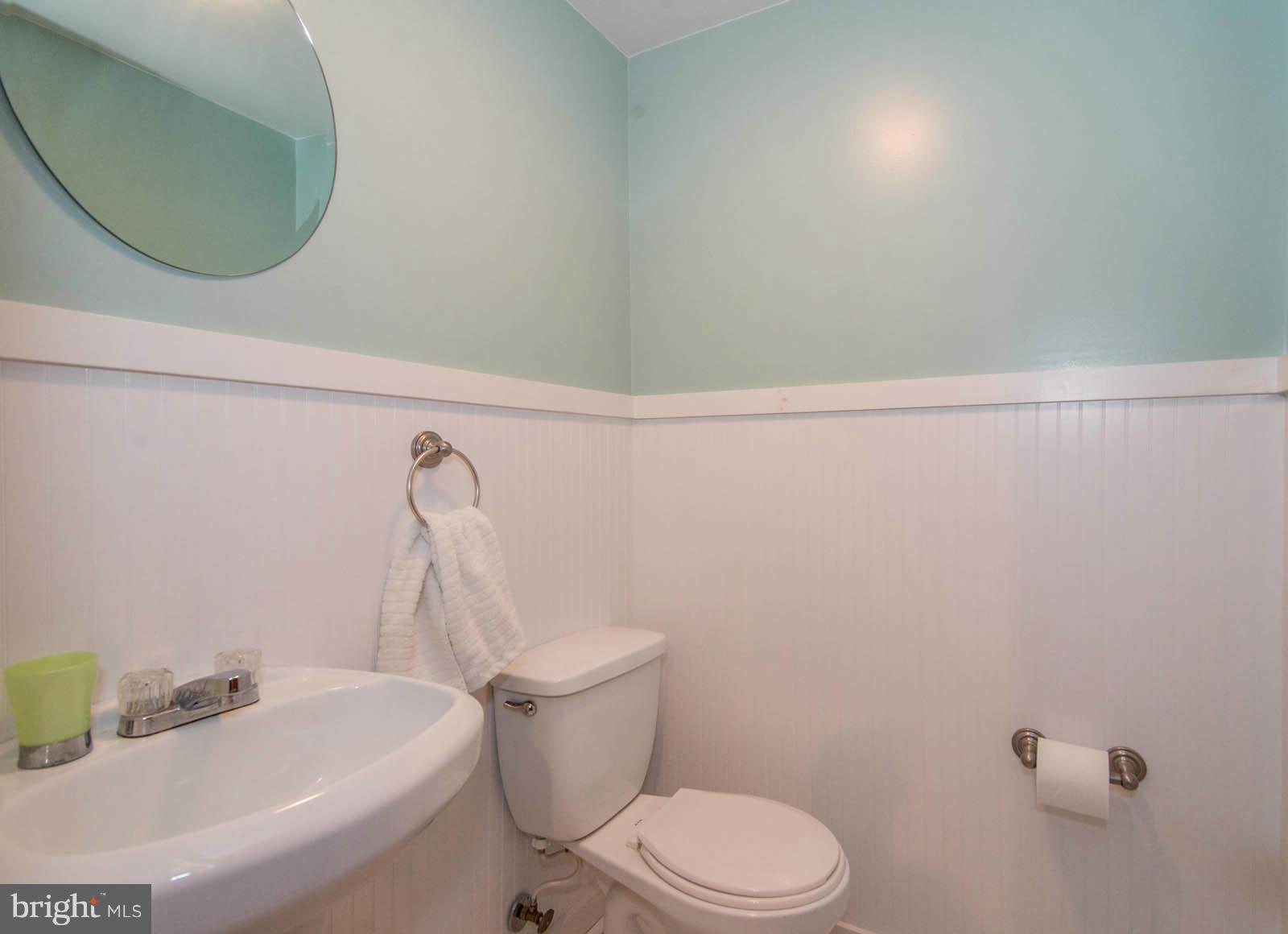 8754 Ridge Hollow Court Springfield, VA 22152 - Photo 26 of 29 Bath