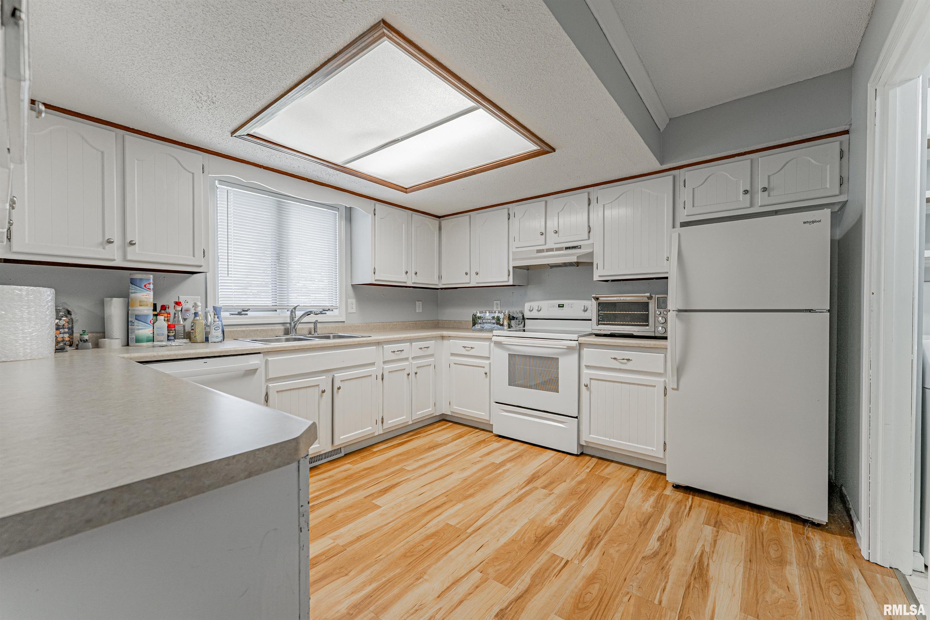 5 Lamplighter Circle Mount Pulaski, IL 62548 - Photo 11 of 29