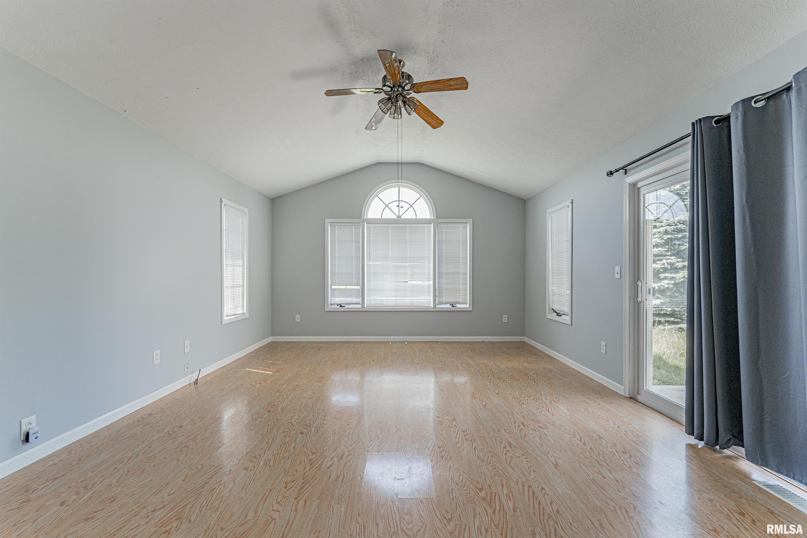 5 Lamplighter Circle Mount Pulaski, IL 62548 - Photo 14 of 29