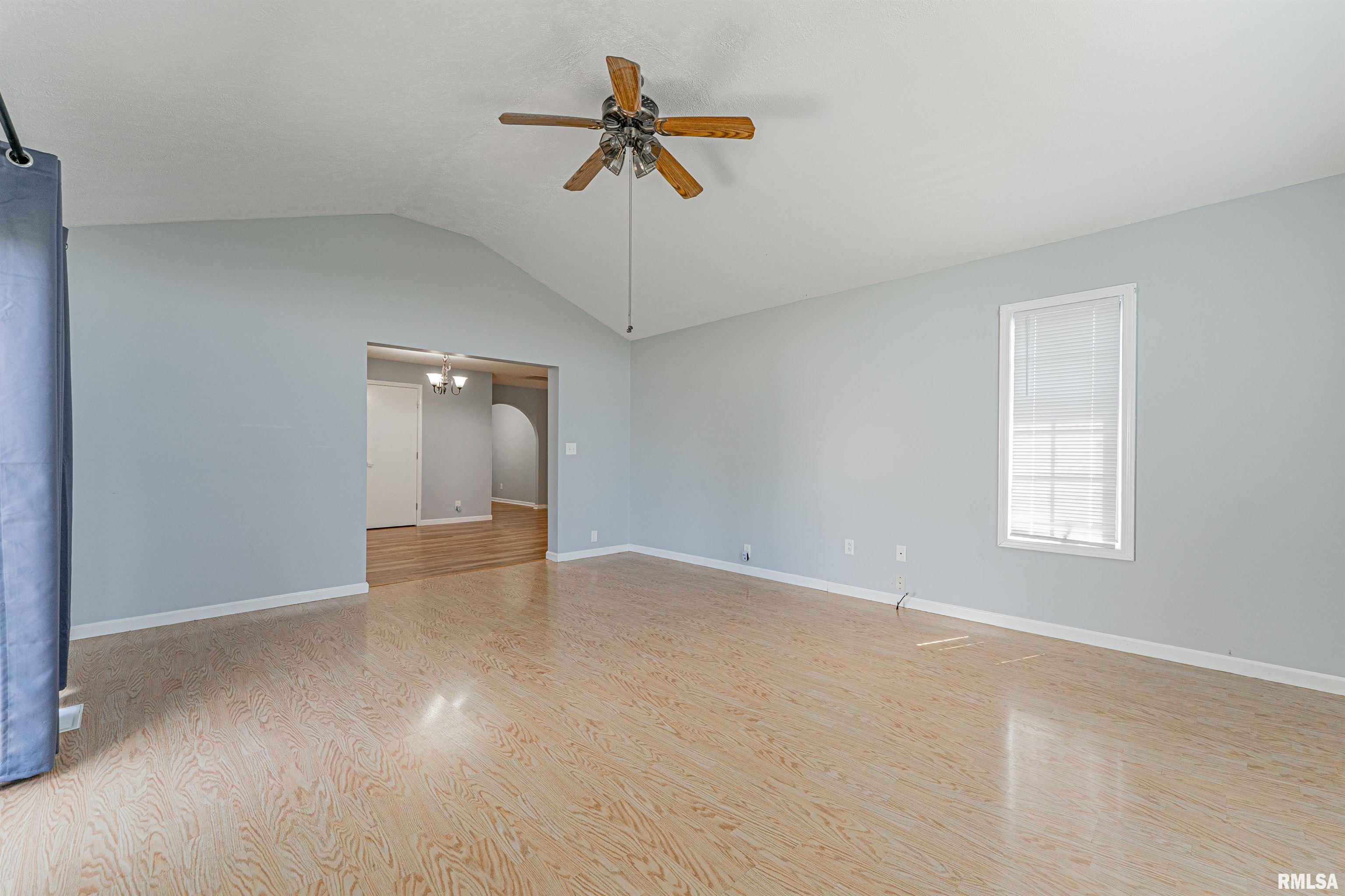 5 Lamplighter Circle Mount Pulaski, IL 62548 - Photo 15 of 29