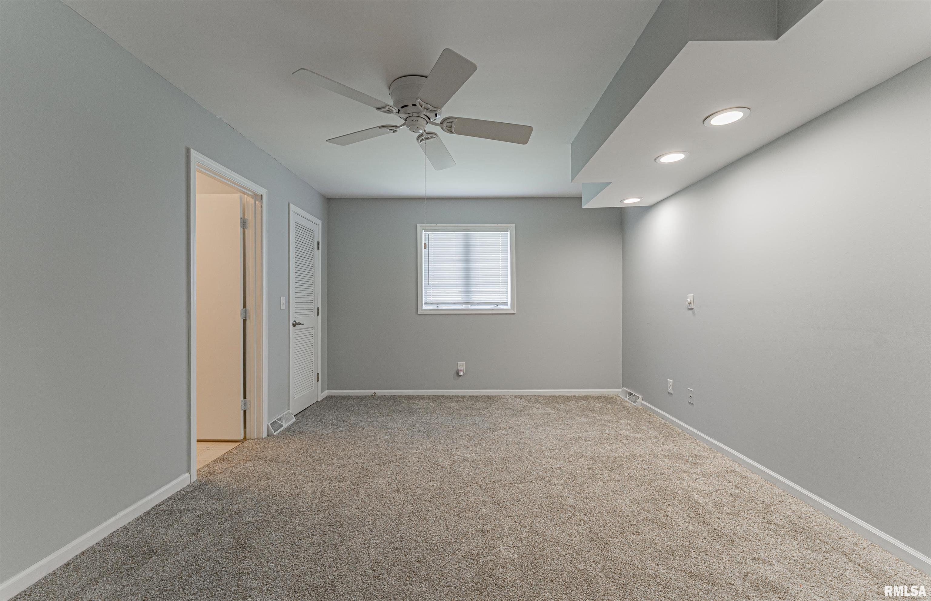 5 Lamplighter Circle Mount Pulaski, IL 62548 - Photo 17 of 29