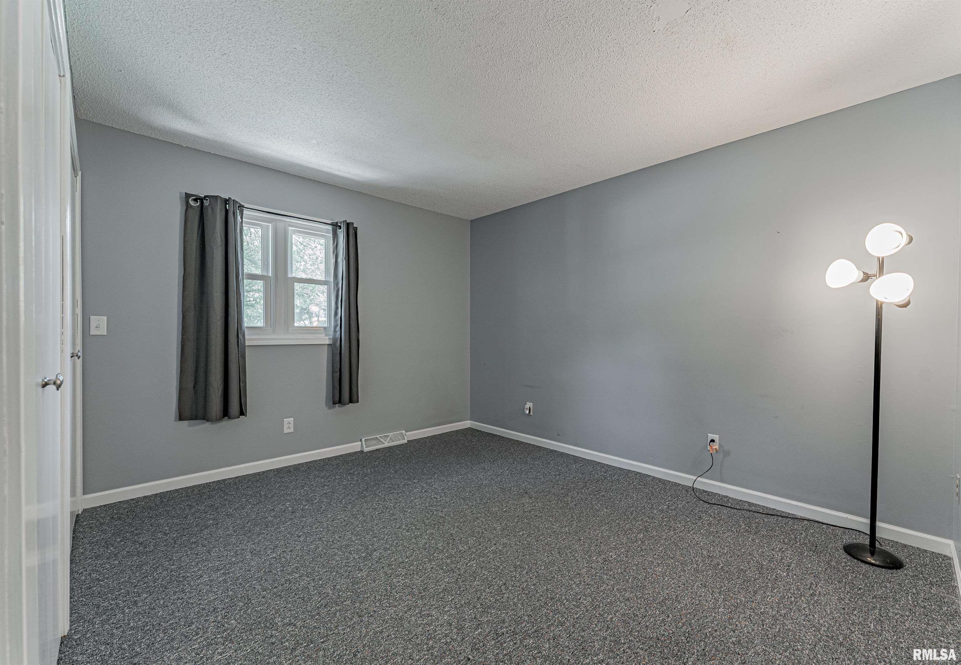 5 Lamplighter Circle Mount Pulaski, IL 62548 - Photo 20 of 29