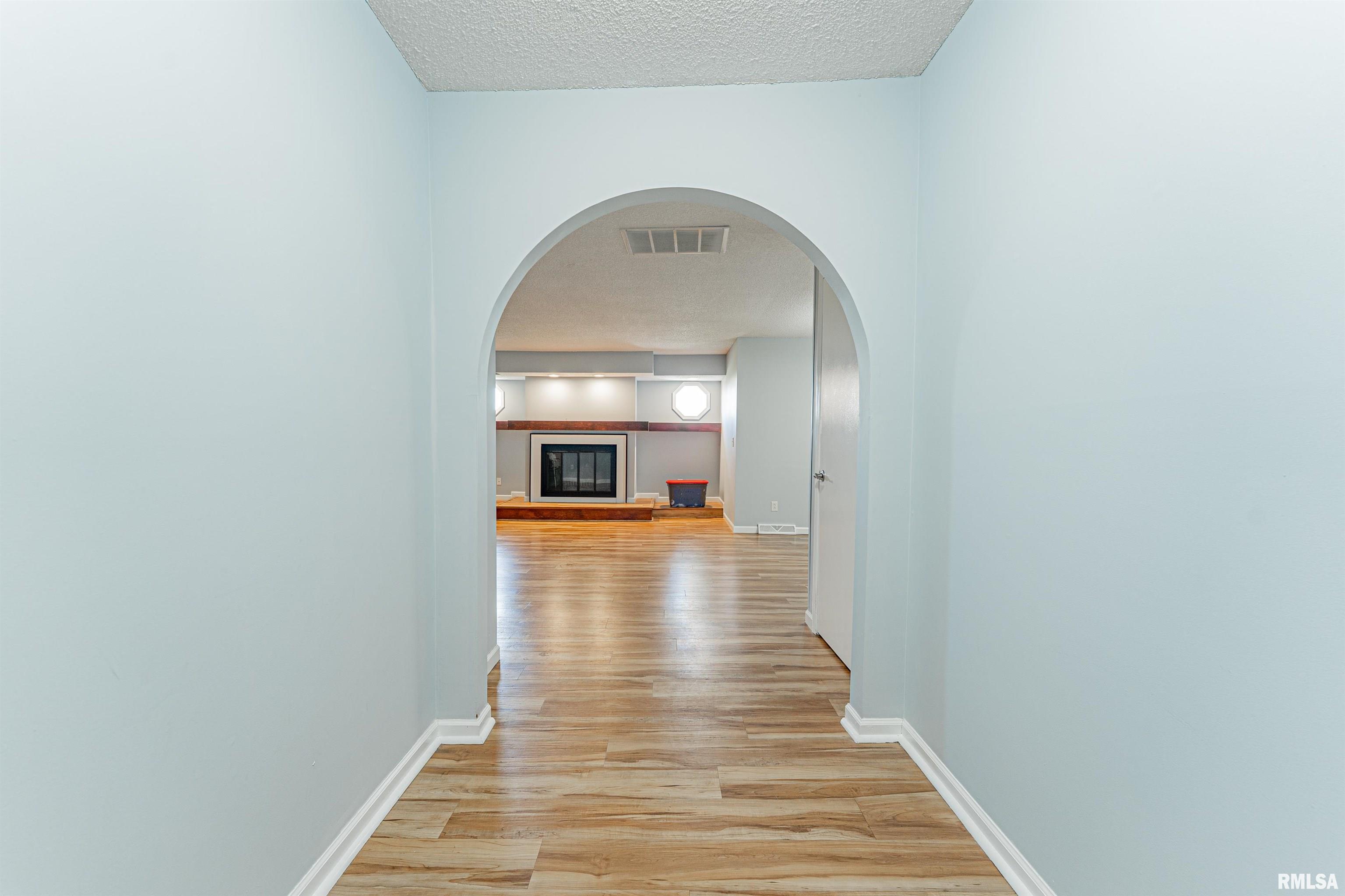 5 Lamplighter Circle Mount Pulaski, IL 62548 - Photo 6 of 29