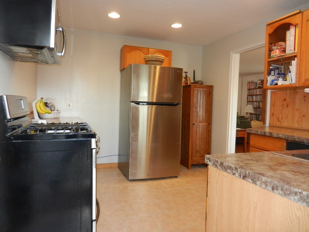 61 Nimitz Road East Providence, RI 02916 - Photo 12 of 40 Gallery Image 12