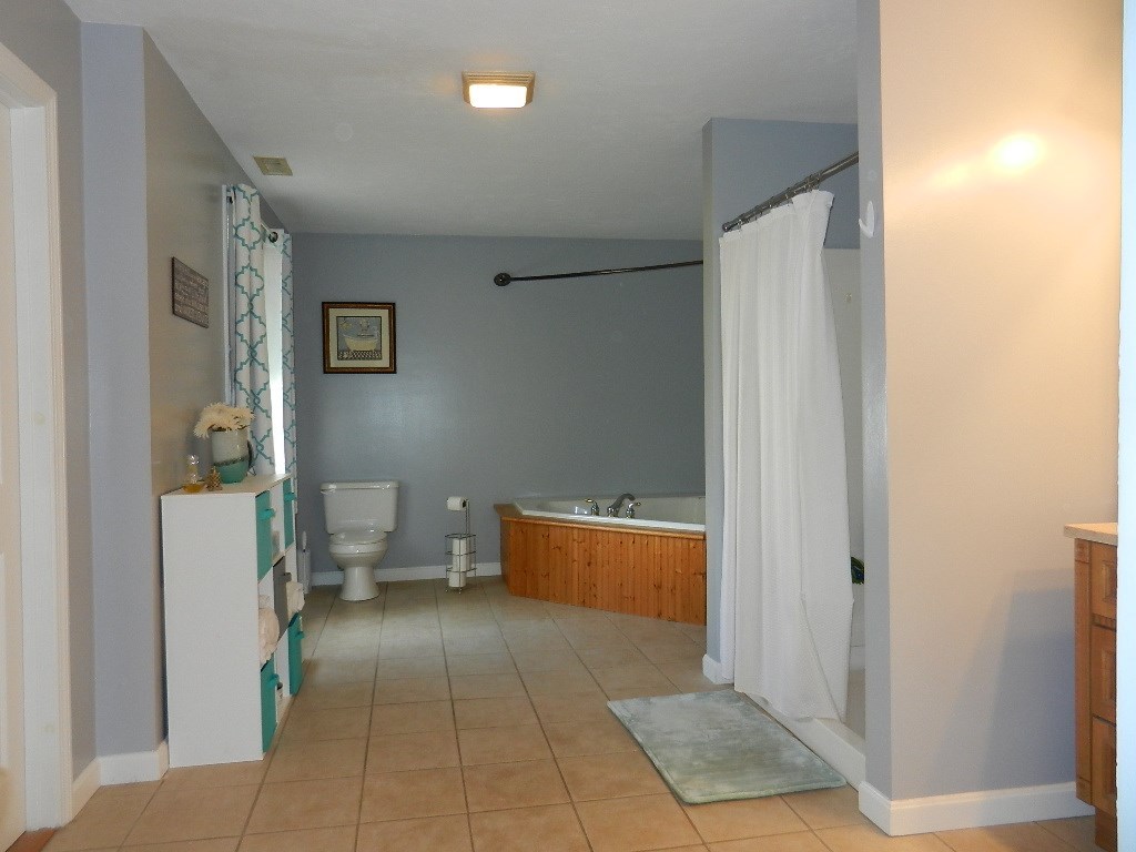 61 Nimitz Road East Providence, RI 02916 - Photo 24 of 40 Gallery Image 24