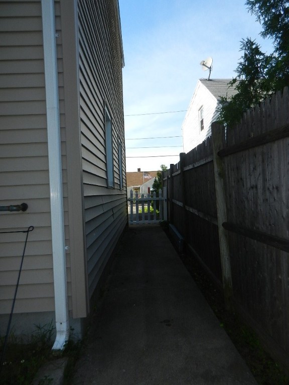 61 Nimitz Road East Providence, RI 02916 - Photo 38 of 40 Gallery Image 38
