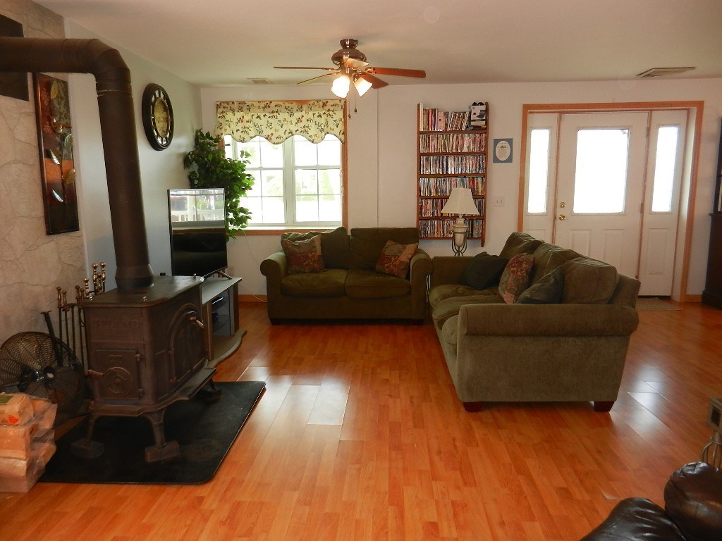 61 Nimitz Road East Providence, RI 02916 - Photo 7 of 40 Gallery Image 7