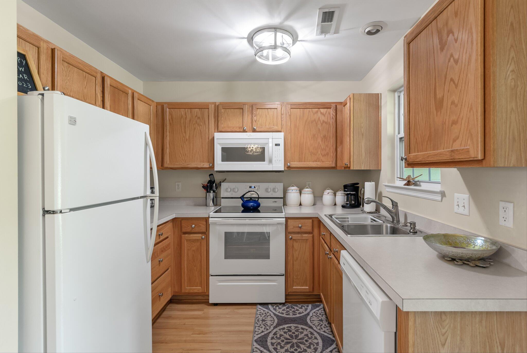421 Doane Way Wando, SC 29492 - Photo 11 of 30 11-421 Doane-8
