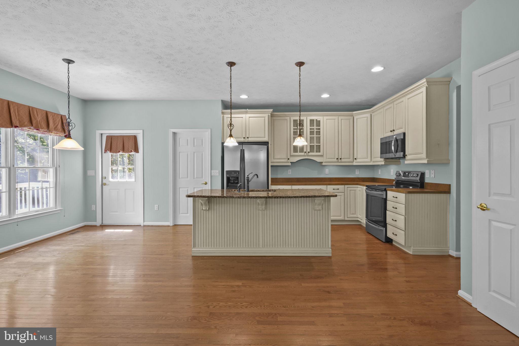 23134 Clover Ridge Lane California, MD 20619 - Photo 5 of 31