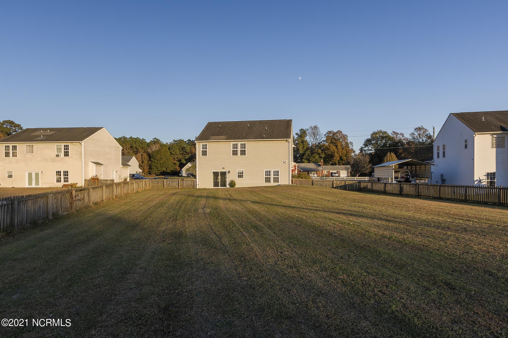 517 Huffmantown Road Richlands, NC 28574 - Photo 21 of 23 517_Huffmantown_Rd-20