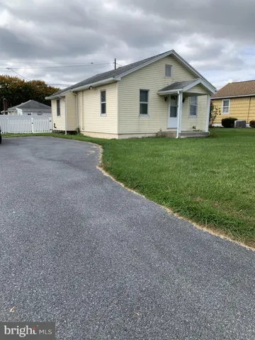 $1,250 | 1232 Railroad Road, Dauberville, PA 19533