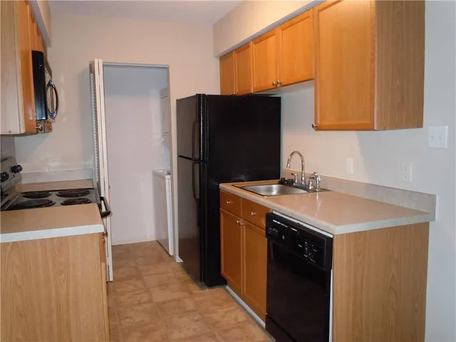 $1,600 | 1309 Carrollton Avenue, Unit 106, Metairie, LA 70005