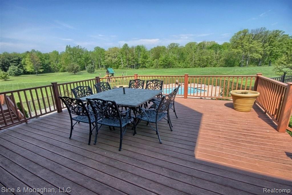 1486 South Allen Road St. Clair, MI 48079 - Photo 11 of 25 Deck.jpg