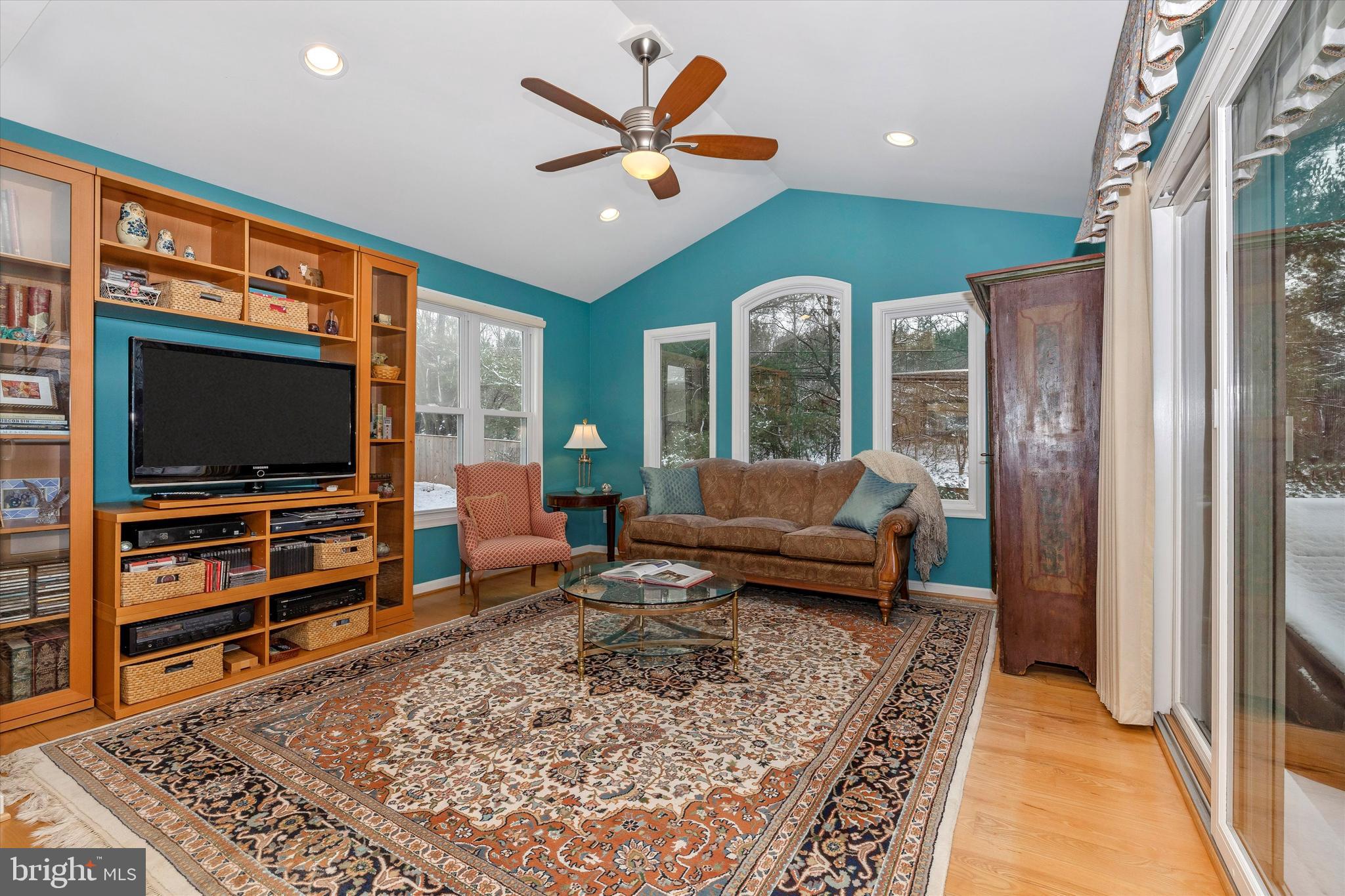 18920 Falling Star Road Germantown, MD 20874 - Photo 5 of 51 Relax in sun drenched addition