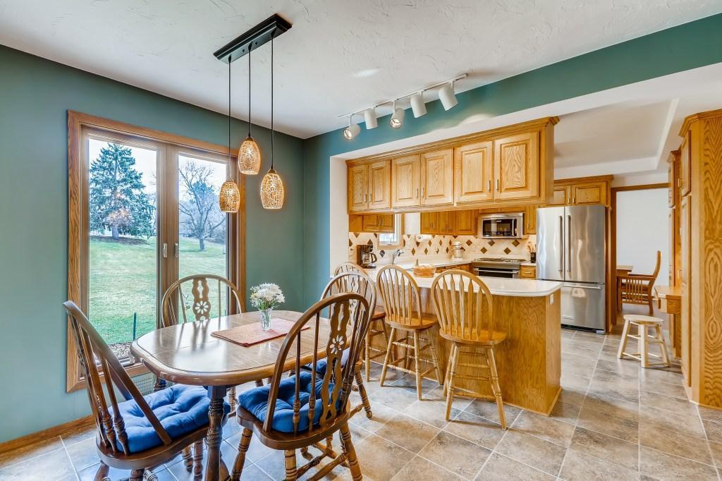 10325 Virginia Road Bloomington, MN 55438 - Photo 12 of 28