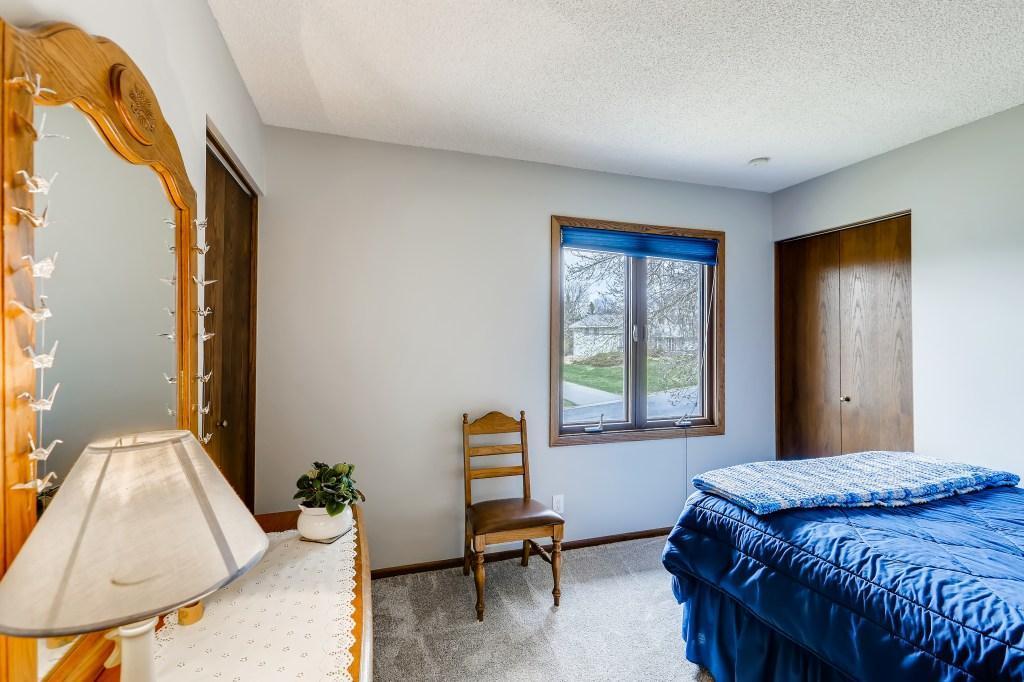 10325 Virginia Road Bloomington, MN 55438 - Photo 21 of 28