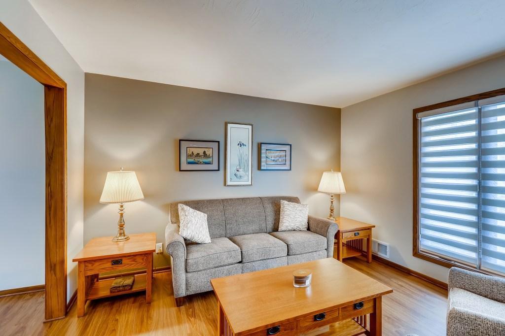 10325 Virginia Road Bloomington, MN 55438 - Photo 6 of 28