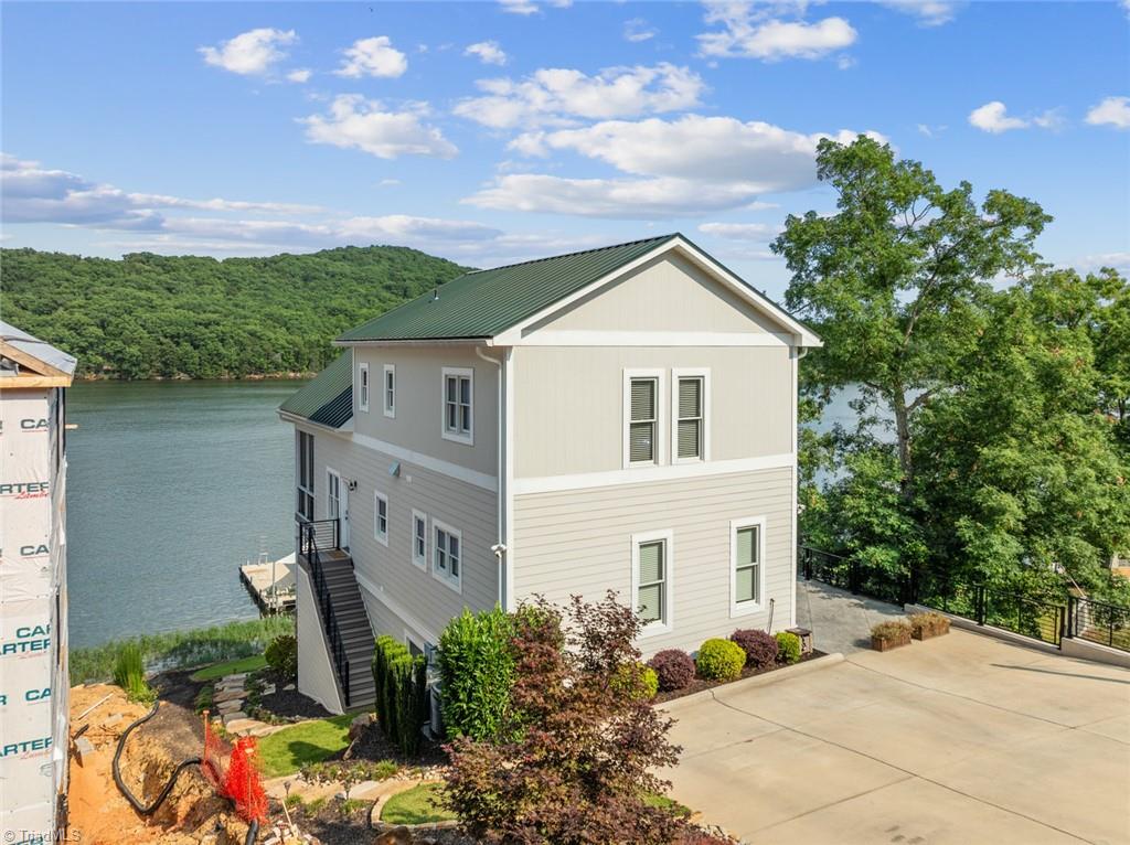 500 Shoreline Road New London, NC 28127 - Photo 11 of 38 Gallery Image 11