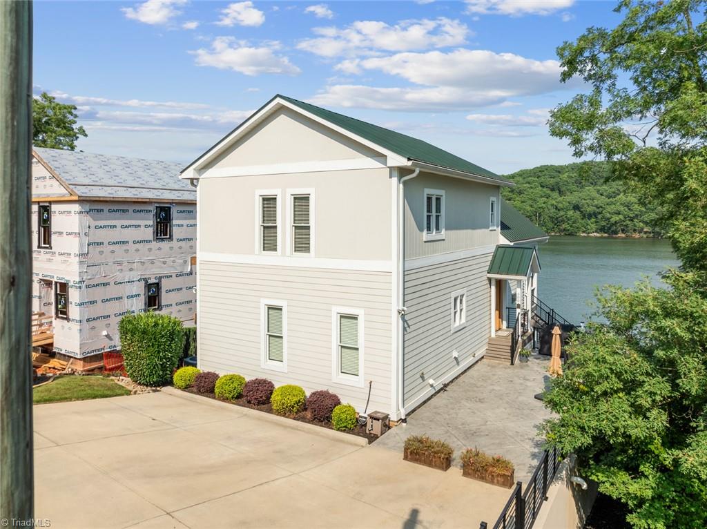 500 Shoreline Road New London, NC 28127 - Photo 36 of 38 Gallery Image 36
