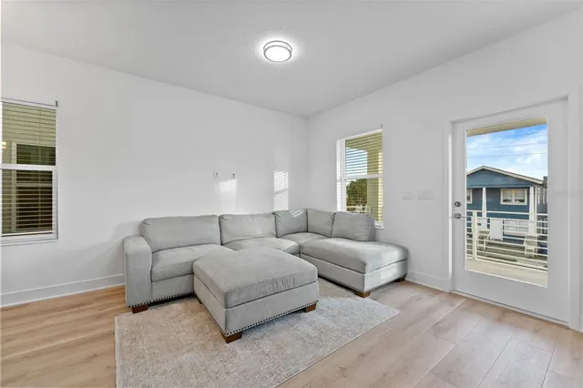 $4,000 | 2311 West Spruce Street, Tampa, FL 33607