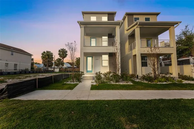 $4,000 | 2311 West Spruce Street, Tampa, FL 33607