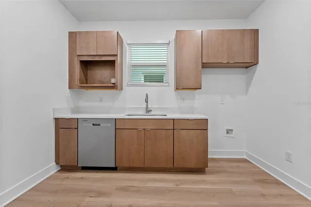 $4,000 | 2311 West Spruce Street, Tampa, FL 33607