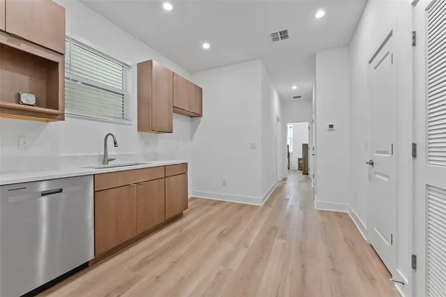 $4,000 | 2311 West Spruce Street, Tampa, FL 33607