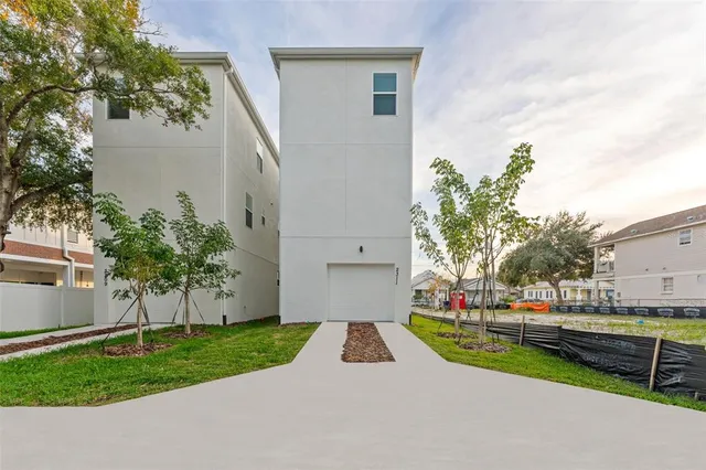 $4,000 | 2311 West Spruce Street, Tampa, FL 33607