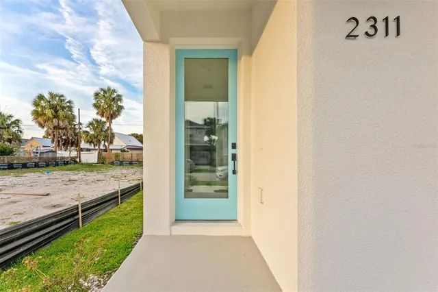 $4,000 | 2311 West Spruce Street, Tampa, FL 33607