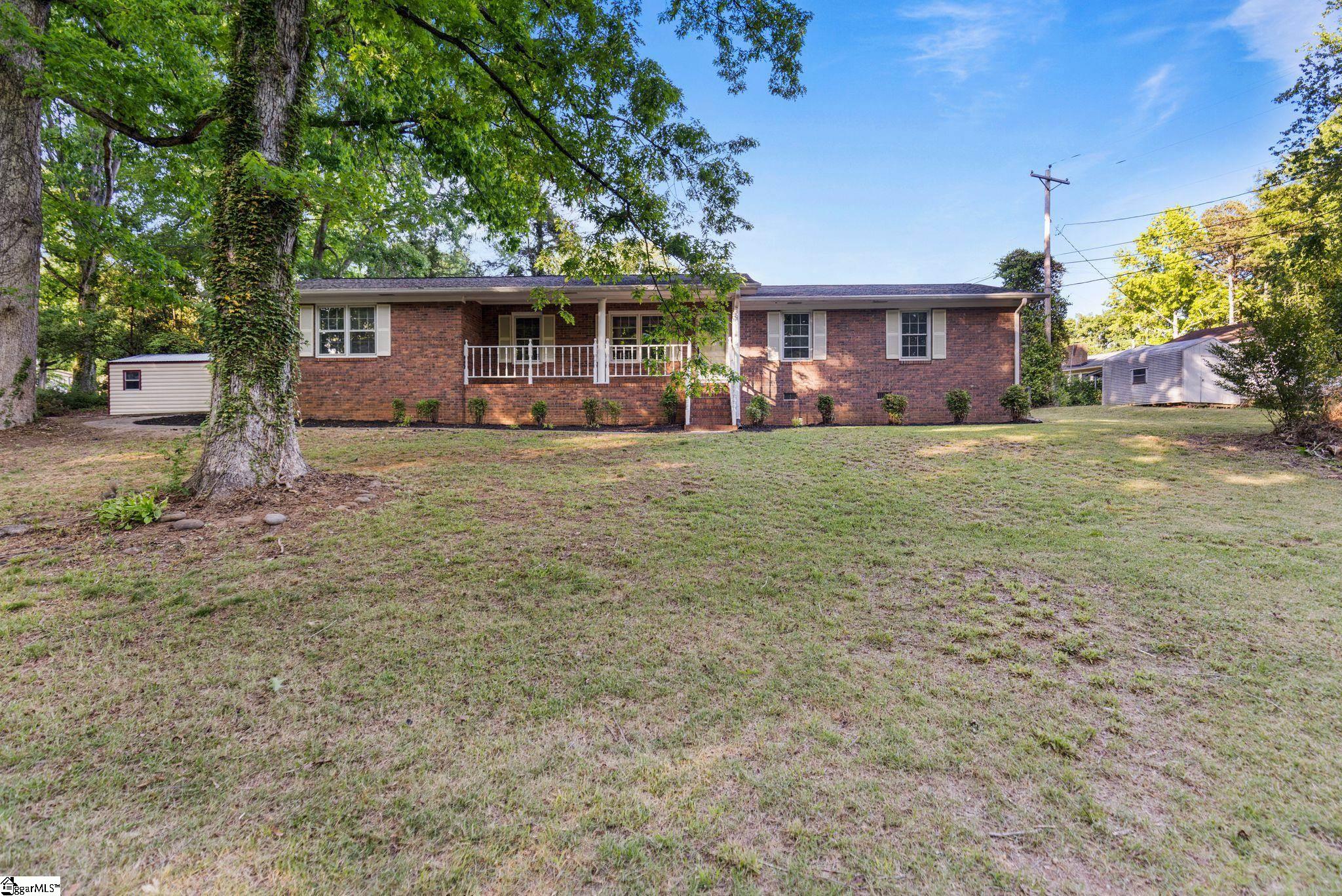 215 McArthur Street Easley, SC 29642 - Photo 1 of 37