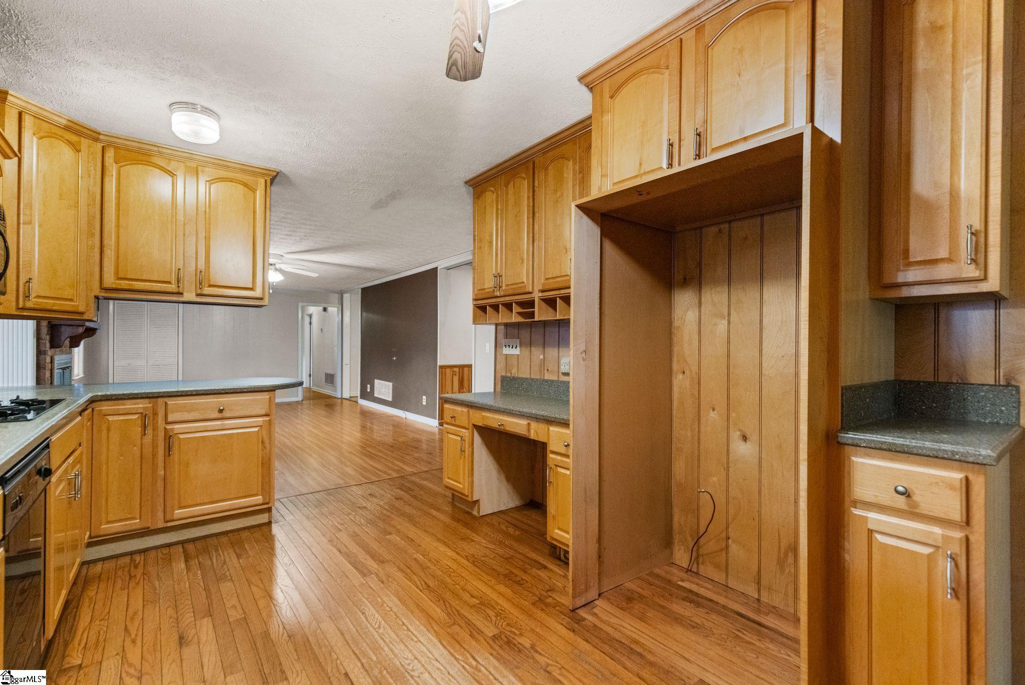 215 McArthur Street Easley, SC 29642 - Photo 13 of 37