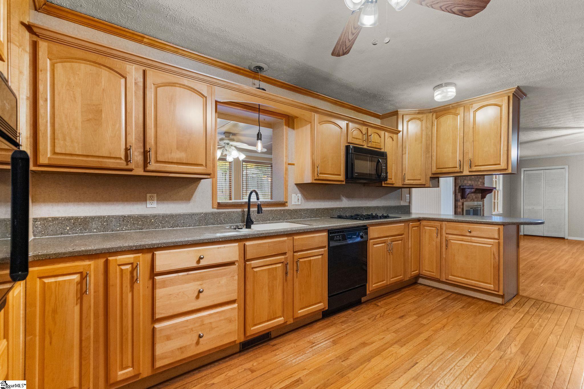215 McArthur Street Easley, SC 29642 - Photo 14 of 37