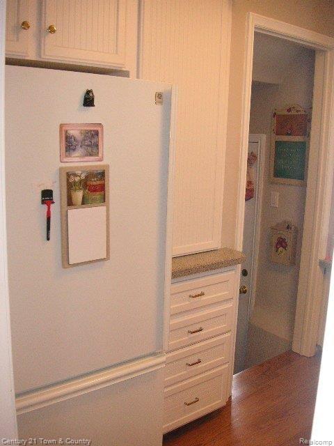1591 Columbia Road Berkley, MI 48072 - Photo 8 of 25 Updated Kitchen
