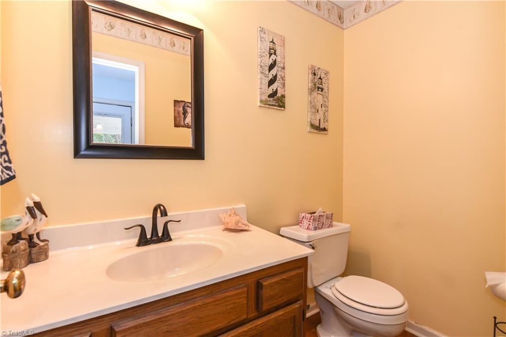 4105 Appleton Road Greensboro, NC 27405 - Photo 13 of 30 Downstairs powder room.