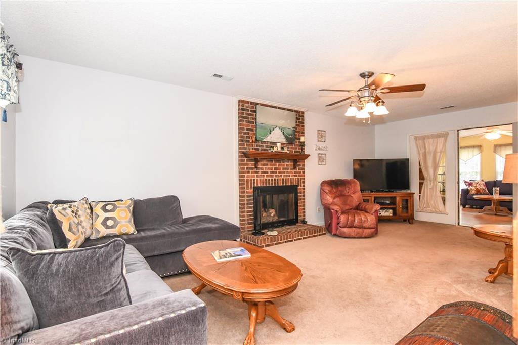 4105 Appleton Road Greensboro, NC 27405 - Photo 5 of 30 Large living room accommodates any type of furniture.