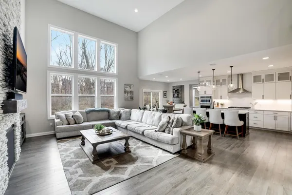 $925,000 | 5340 Garland Lane North, Plymouth, MN 55446