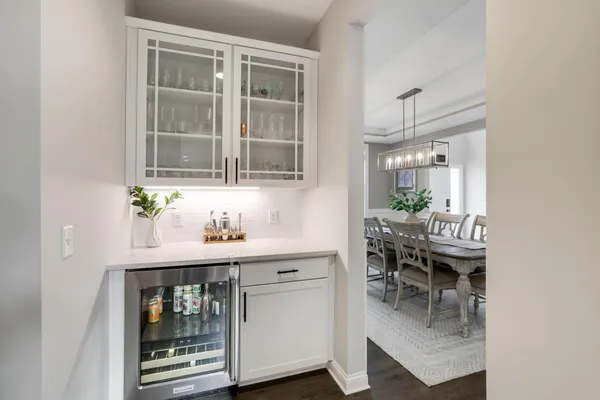 $925,000 | 5340 Garland Lane North, Plymouth, MN 55446