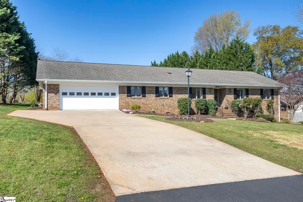 $369,900 | 205 Frances Cannon Drive, Anderson, SC 29621