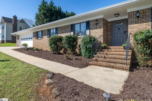 $369,900 | 205 Frances Cannon Drive, Anderson, SC 29621