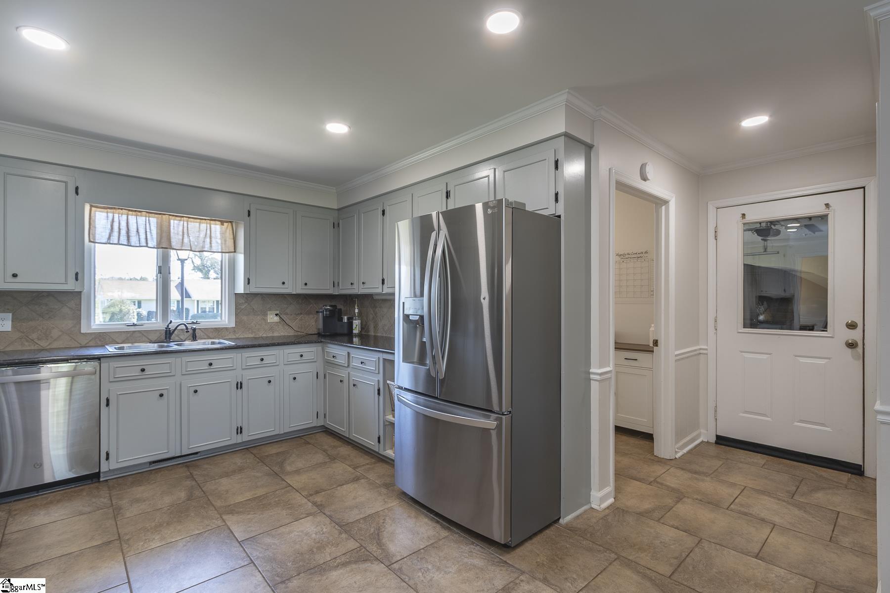 205 Frances Cannon Drive Anderson, SC 29621 - Photo 7 of 40