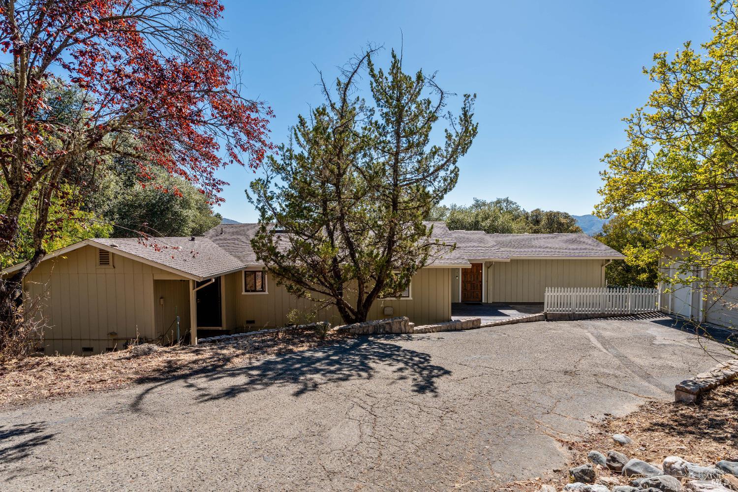 888 Watson Road Ukiah, CA 95482 - Photo 2 of 40 Gallery Image 2