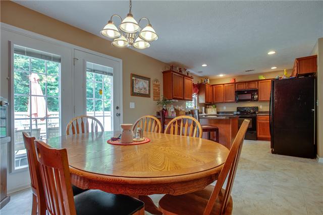 2008 Red Jacket Trace Spring Hill, TN 37174 - Photo 6 of 16 Great open eat-in dining! Great for a large table.