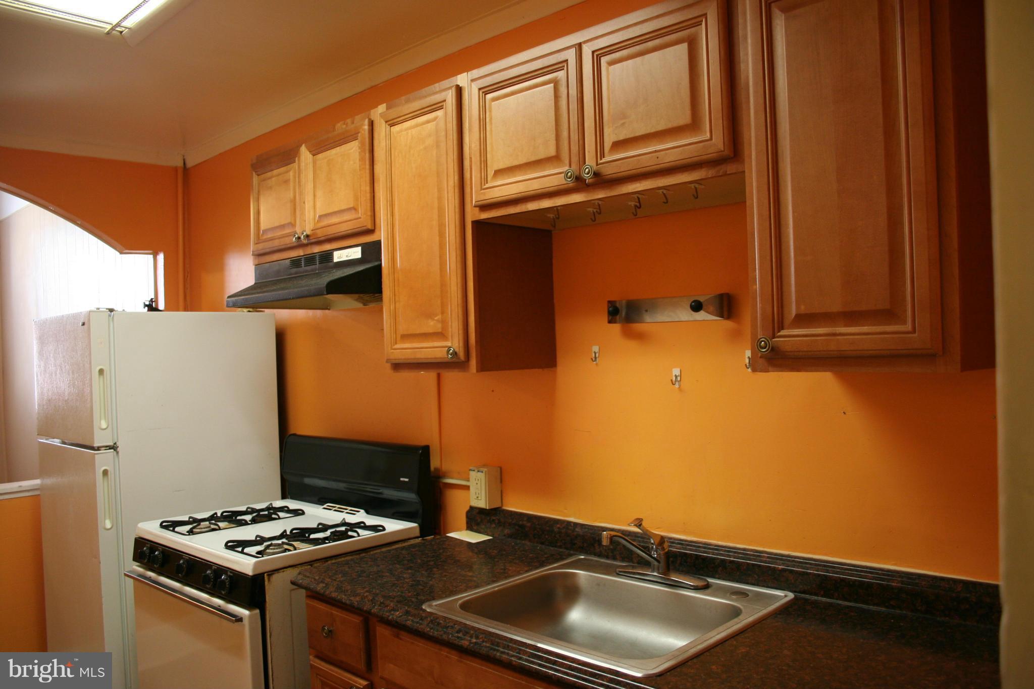 1720 McCulloh Street, Unit 3 Baltimore, MD 21217 - Photo 4 of 10 Kitchen