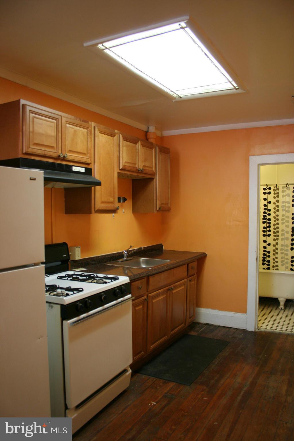 1720 McCulloh Street, Unit 3 Baltimore, MD 21217 - Photo 5 of 10 Kitchen
