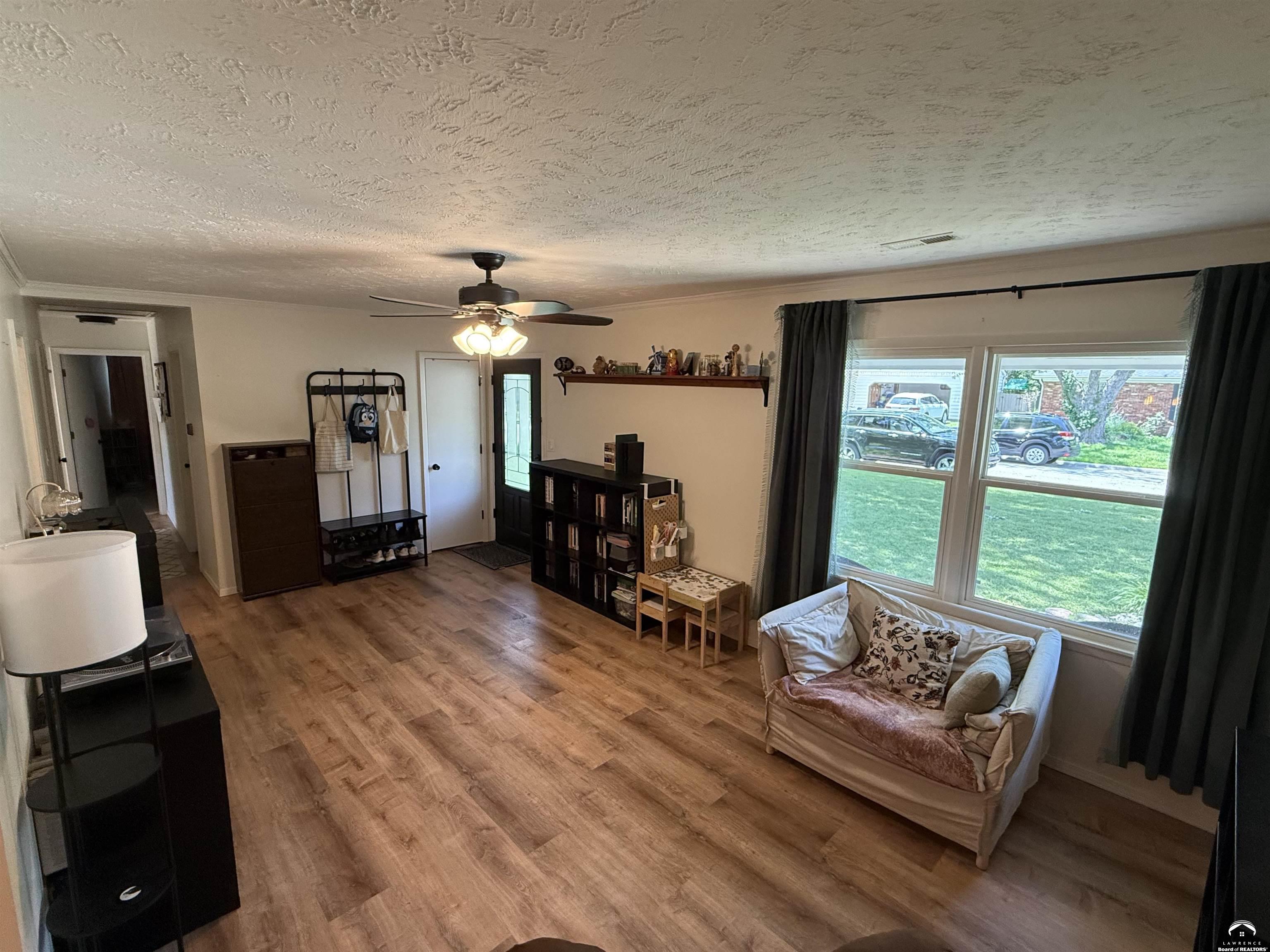 722 Randall Road Lawrence, KS 66049 - Photo 3 of 29
