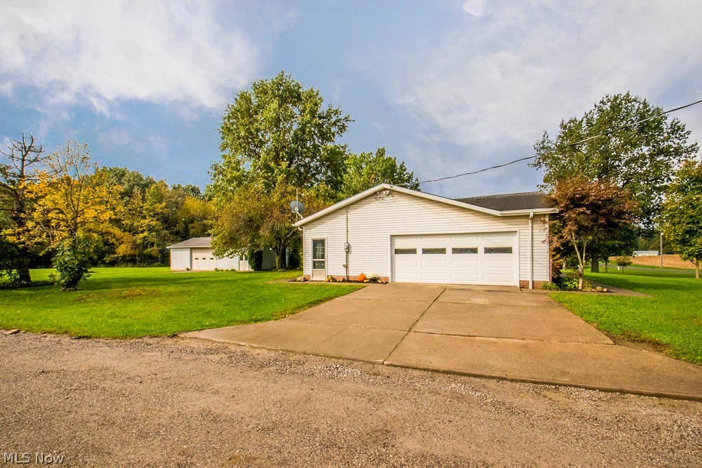 28225 Mountz Road East Rochester, OH 44625 - Photo 30 of 32