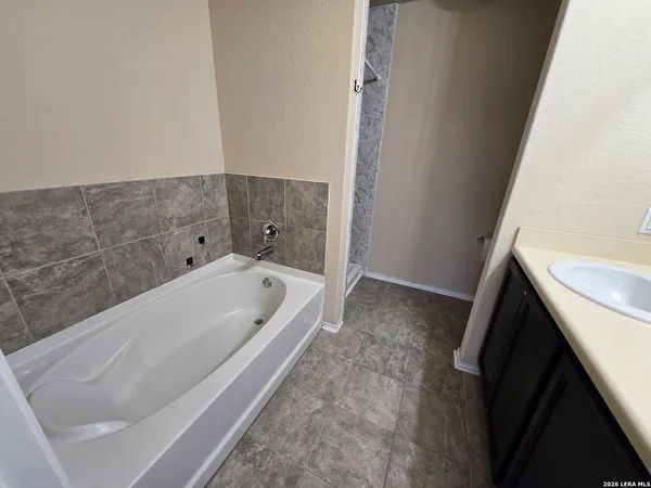 $1,695 | 6114 Hackberry Pond, San Antonio, TX 78244