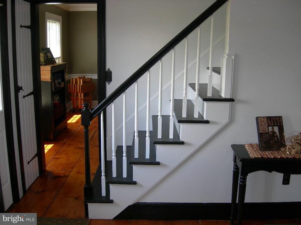 571 Georgetown Road Ronks, PA 17572 - Photo 5 of 18